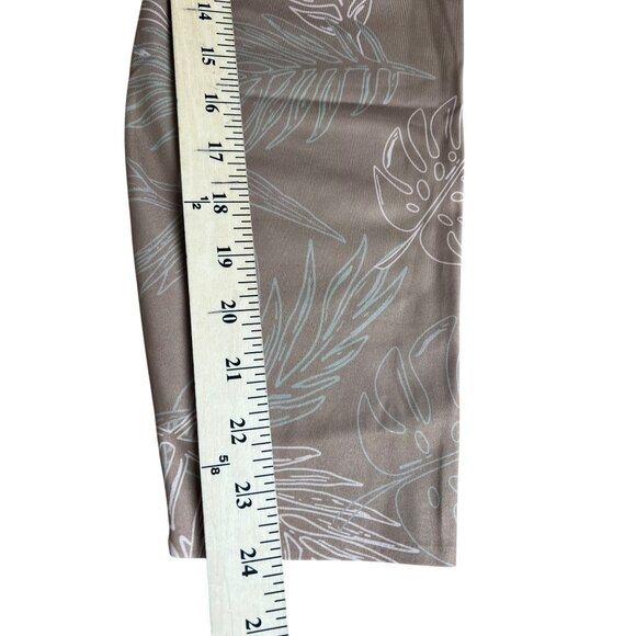 Nike One Luxe Dri-Fit 7/8 Length Mid Rise Leggings 1X Tight Fit Tropical Print - Picture 3 of 11